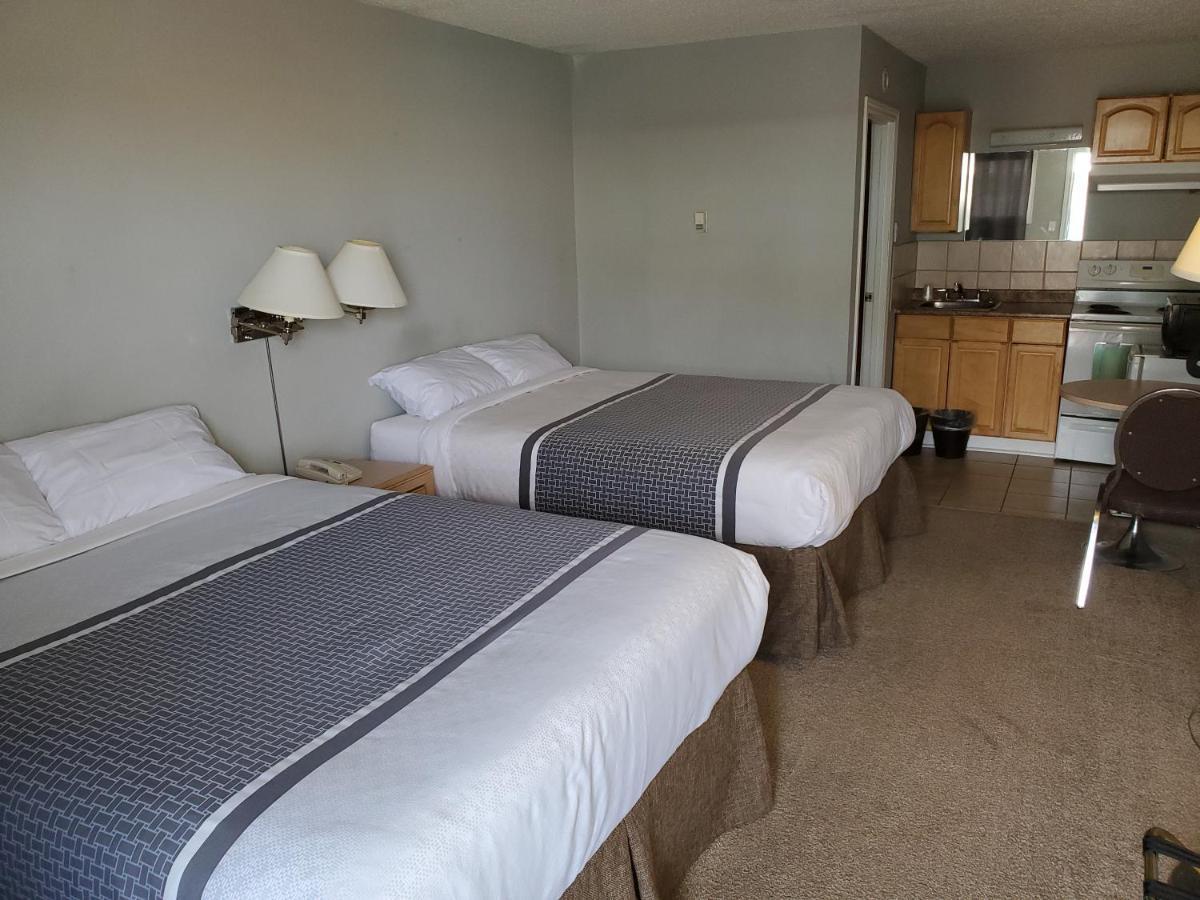 Wild Rose Country Inn Grande Prairie Zewnętrze zdjęcie